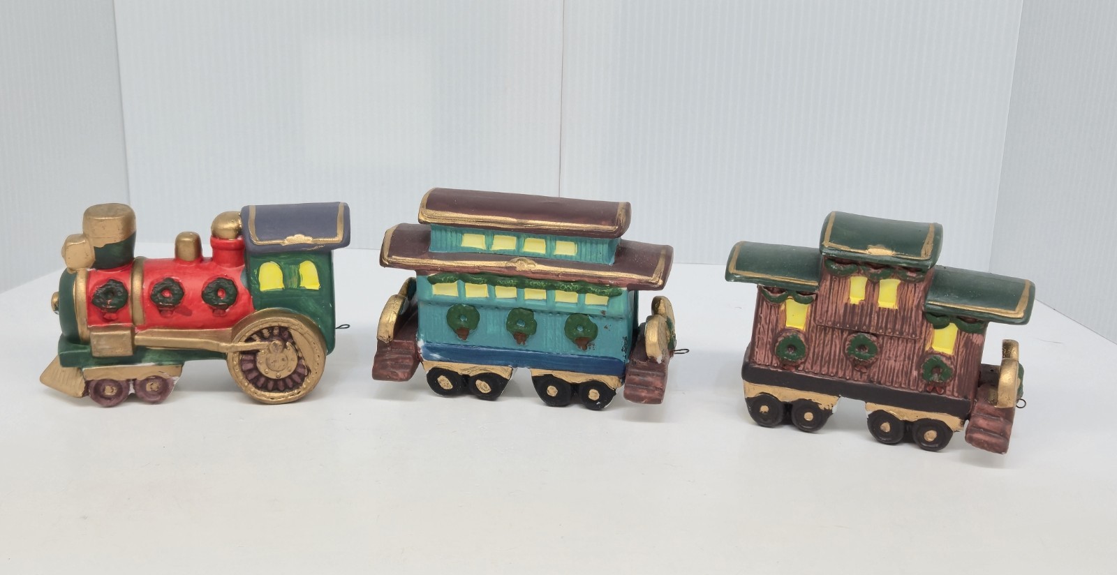 Memories Collection Christmas Train 3pc Set Porcelain w Box Village Accessories