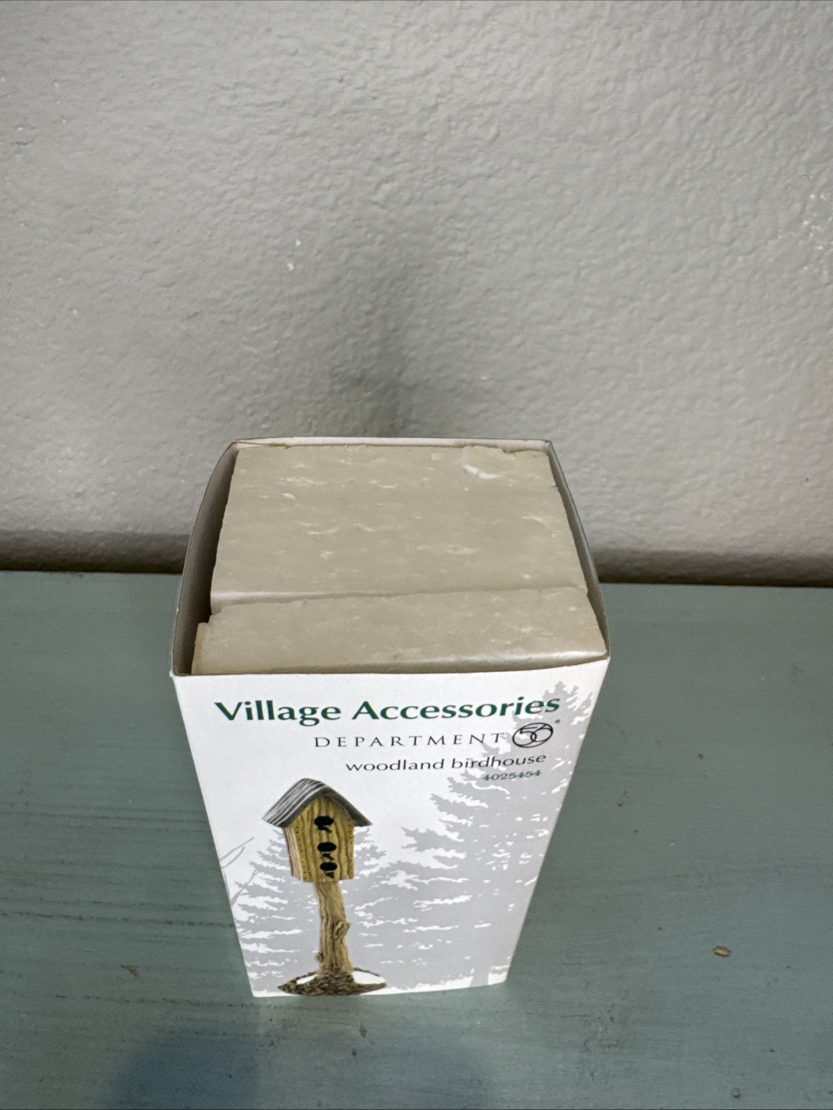 Dept 56 Village Accessories – Woodland Birdhouse – #4025454 w Original Box