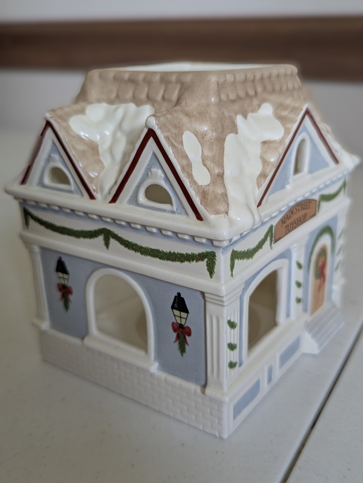 LENOX Holiday Village TOY SHOP VOTIVE Christmas Main Street Candle Holder