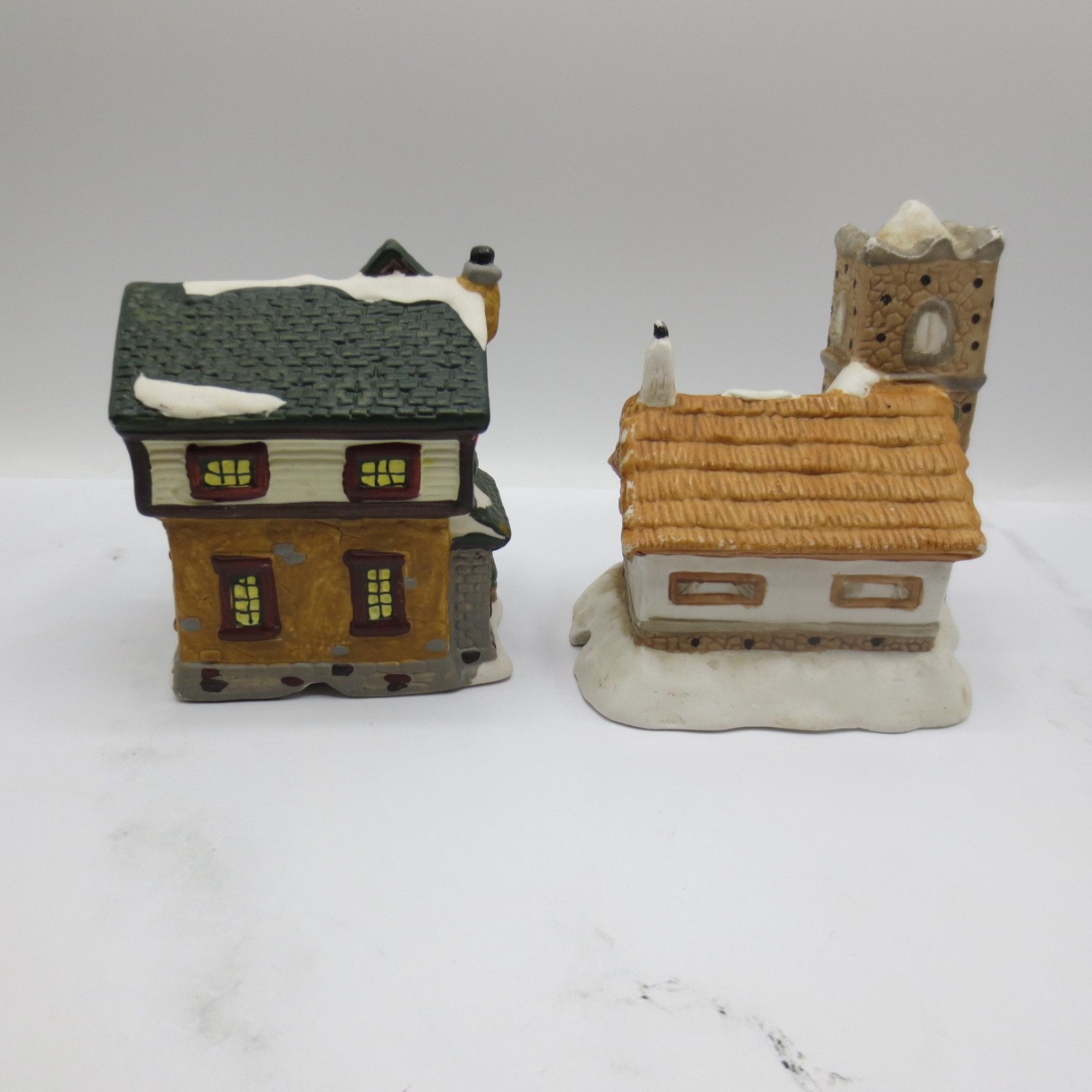 Lot Of 2 Christmas Village Houses Bakey And Grocery Store Home Decor