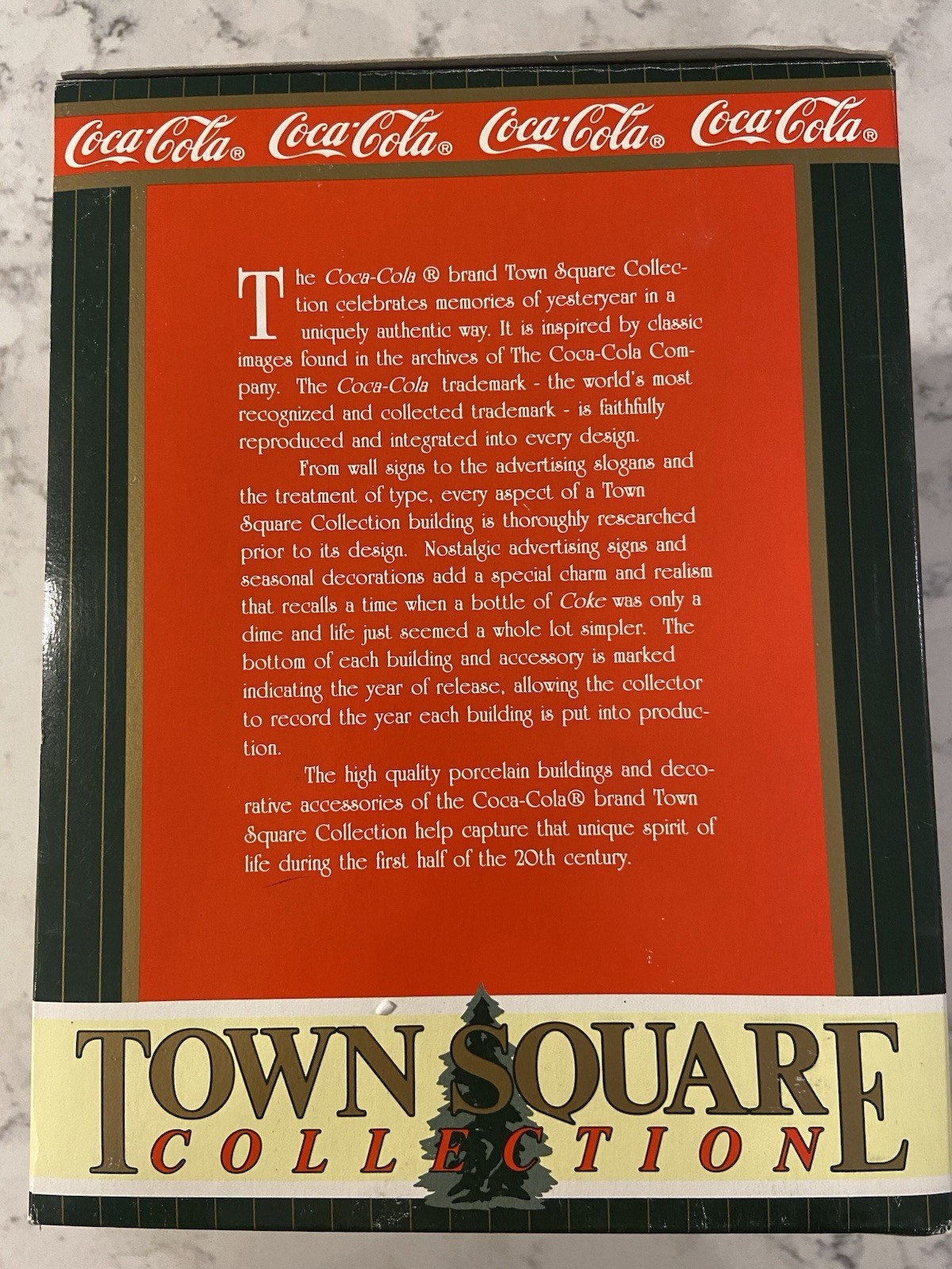 Coca Cola Town Square Collection – 5 & Dime Variety Store – 1997 NEW