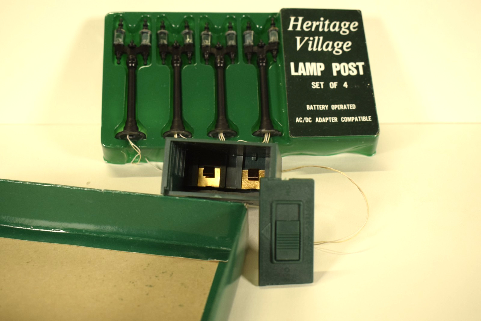 Vintage Department 56 Heritage Village Lamp Post Set of 4 Boxed Unused Christmas