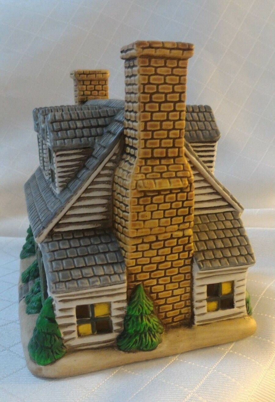 Lefton Colonial Christmas Village KING’S COTTAGE 05890 Holiday 1986