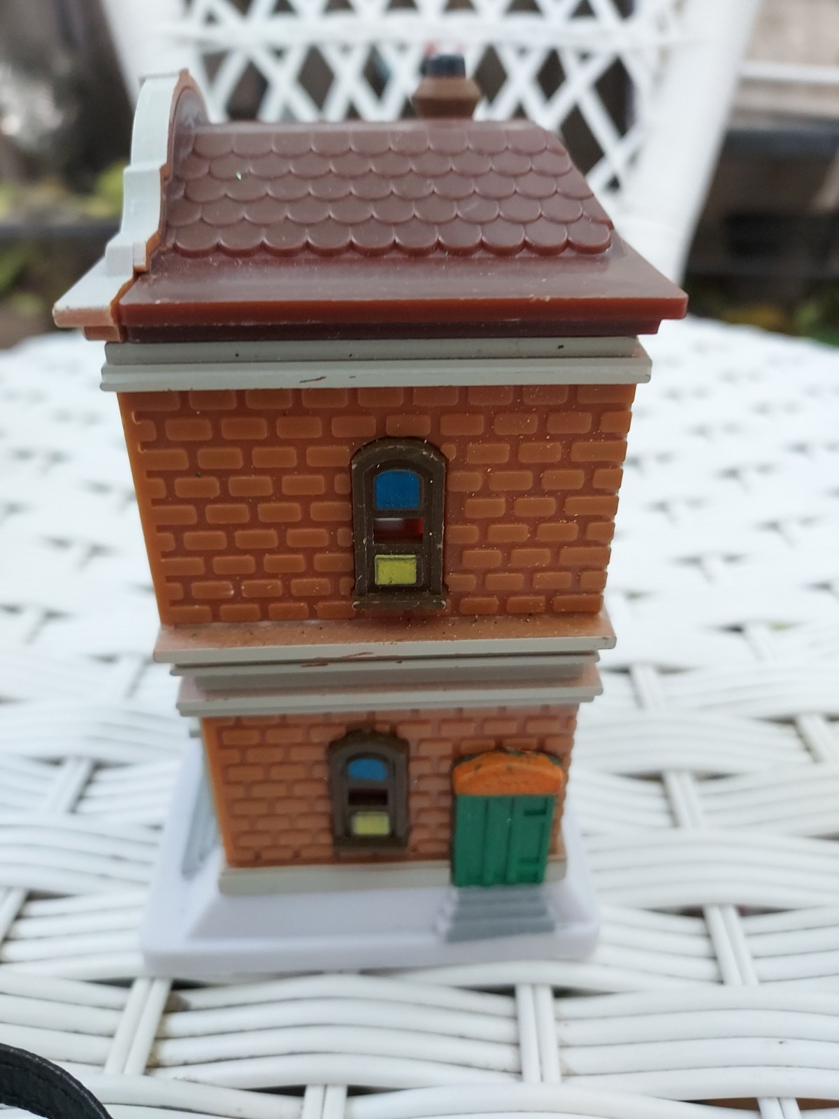 Cobblestone Corners Toy Store Christmas Village Building Plastic Decoration 2021