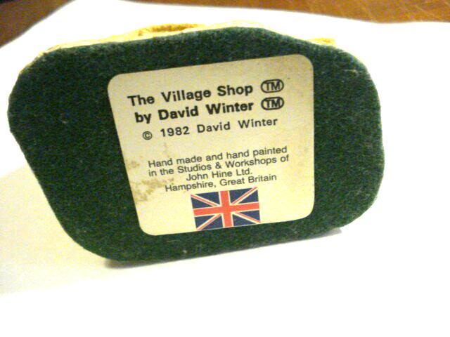 David Winter Hand-Made & Painted House “The Village Shop” 1982 (Retired)