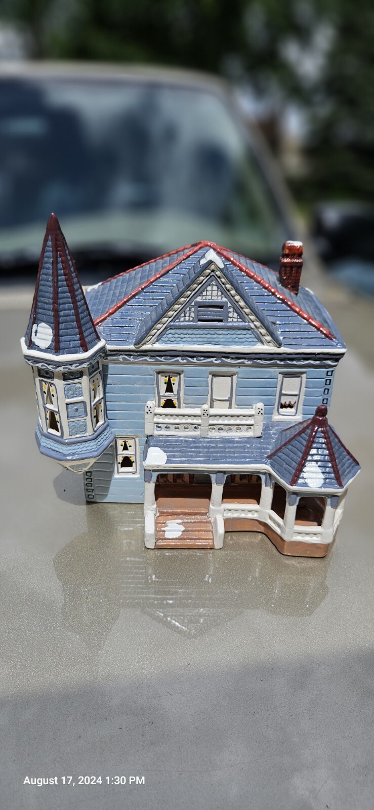 Vintage Yuletide Pointed Bay Villa Christmas Village House Building #744 HTF