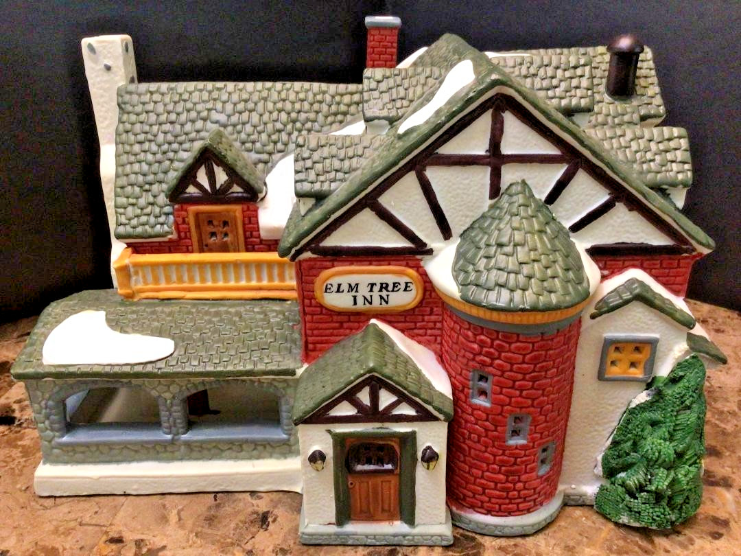MP7-Ladies Porcelain House “ELM TREE INN” by LEMAX Hearthside Orig. Box