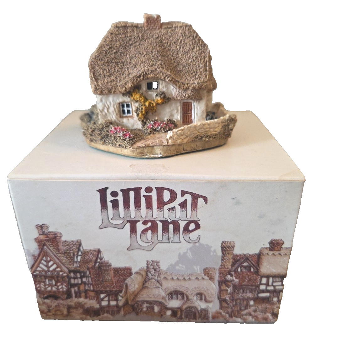 Clover Cottage 1988 Lilliput Lane Ltd in Original Box with Deed Certificate