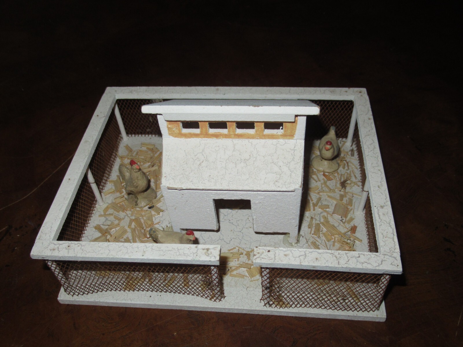 Chicken Scene Village Fence Composition Wood Dollhouse (Q706)