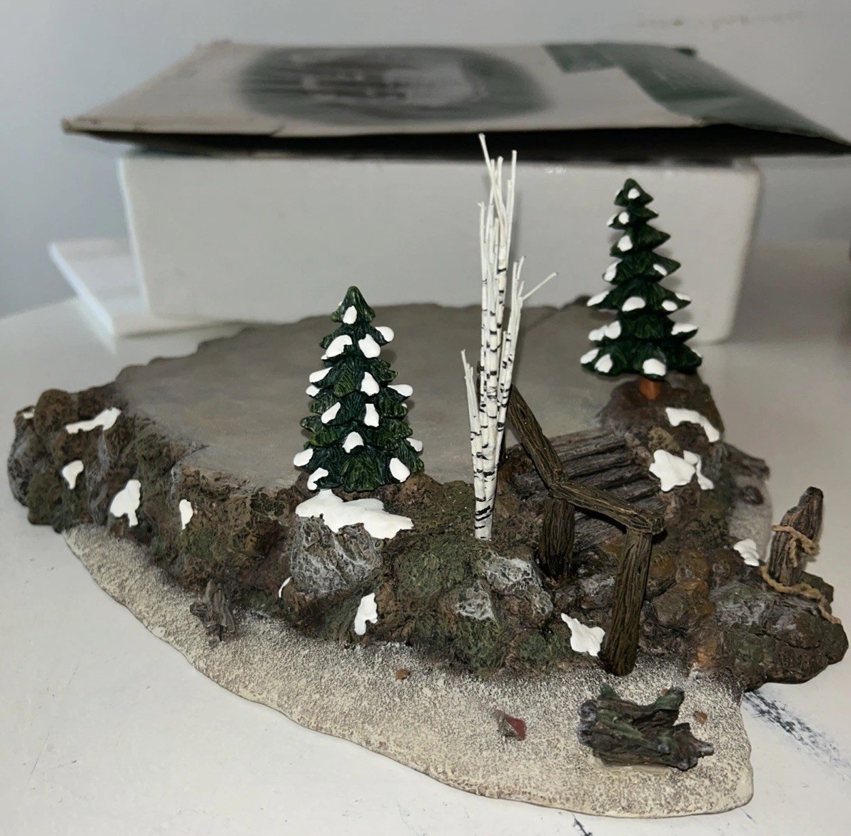 Dept 56 Craggy Cliff Platform #56.52794 Village Accessories NIB Retired Trees