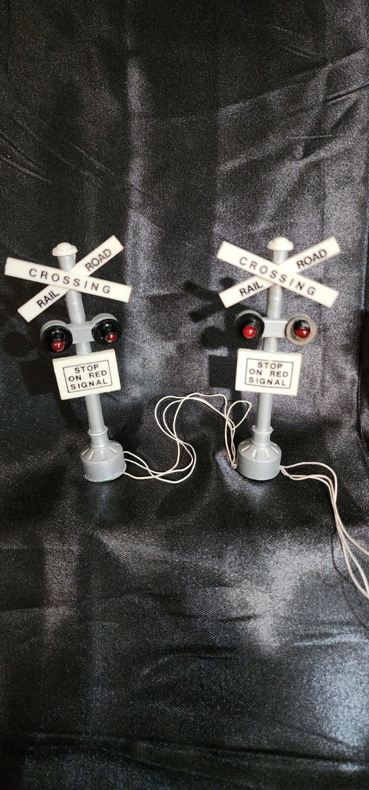 Department Dept 56 Village Railroad Crossing.  Lights Up With Batteries