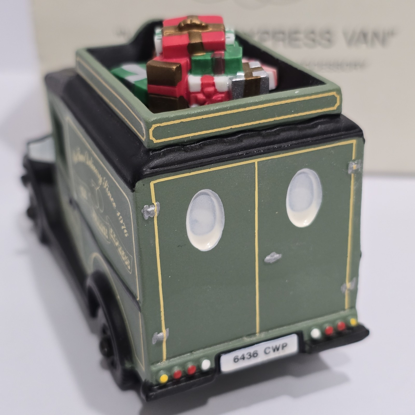 DEPT 56 HERITAGE VILLAGE COLLECTION THE VILLAGE EXPRESS VAN