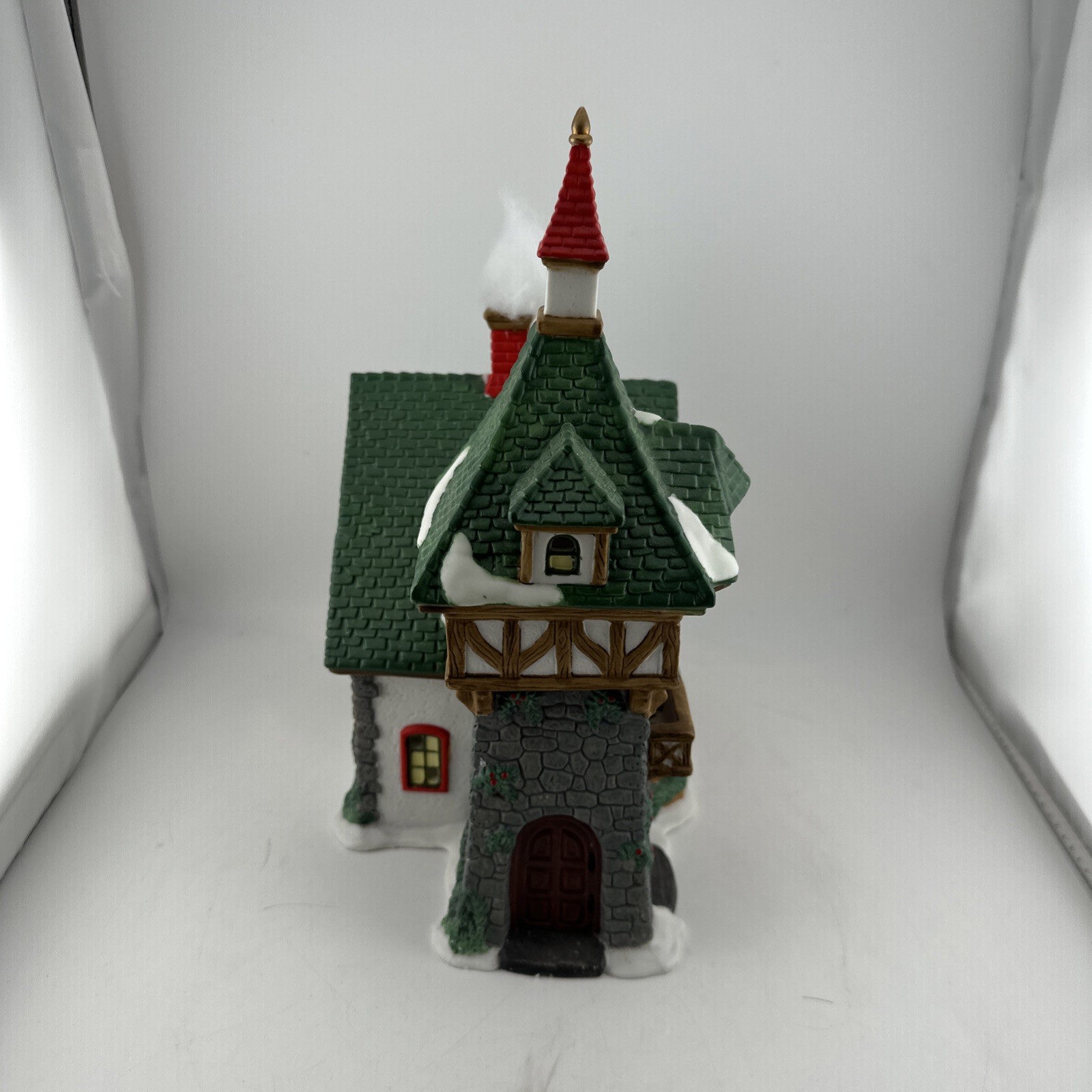 Heartland Valley Village Santa’s Ice Cream Shop Lit House