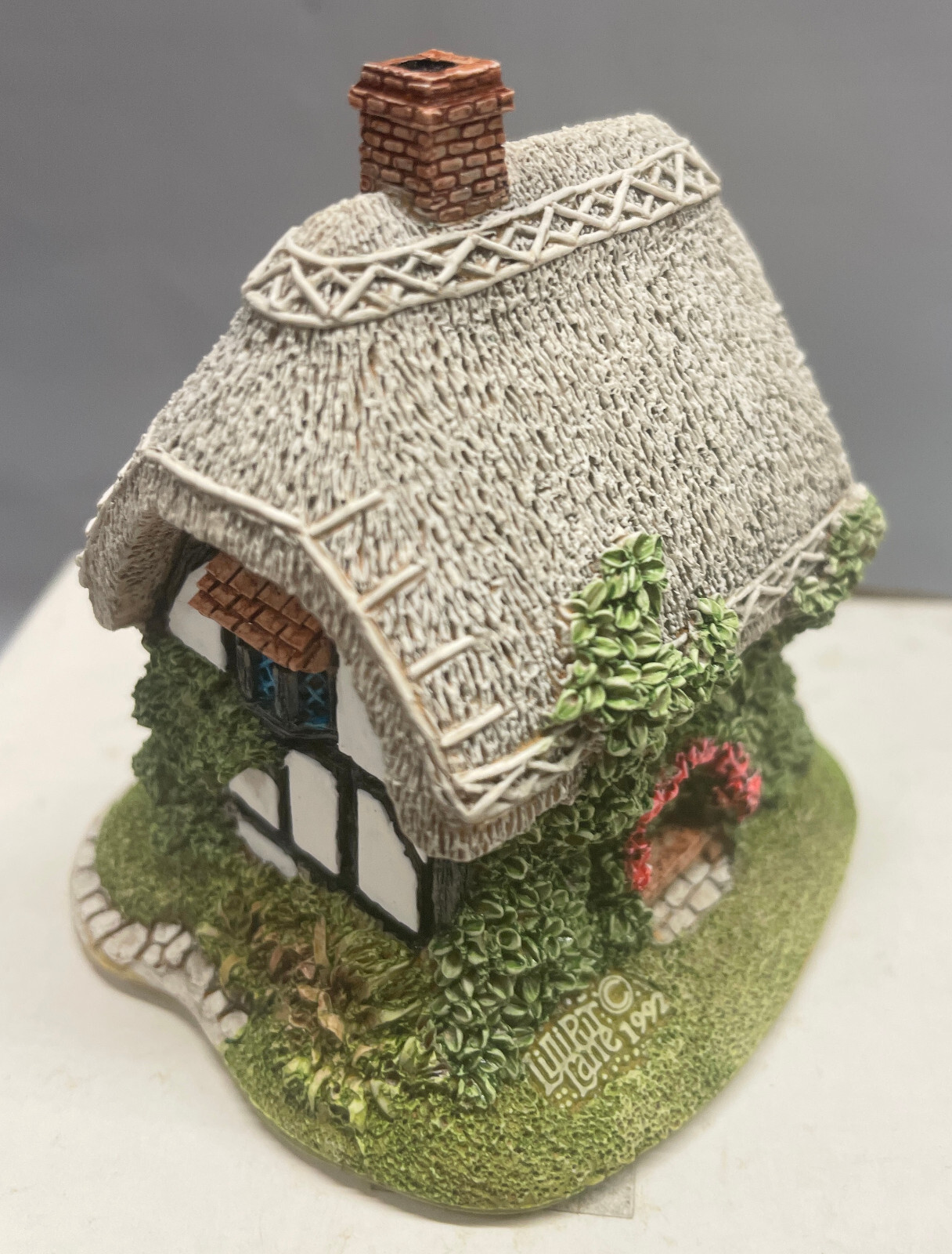 Lilliput Lane Granny Smiths House w Deed 2.75″ x 2.5″ x 2.5″ New NIB