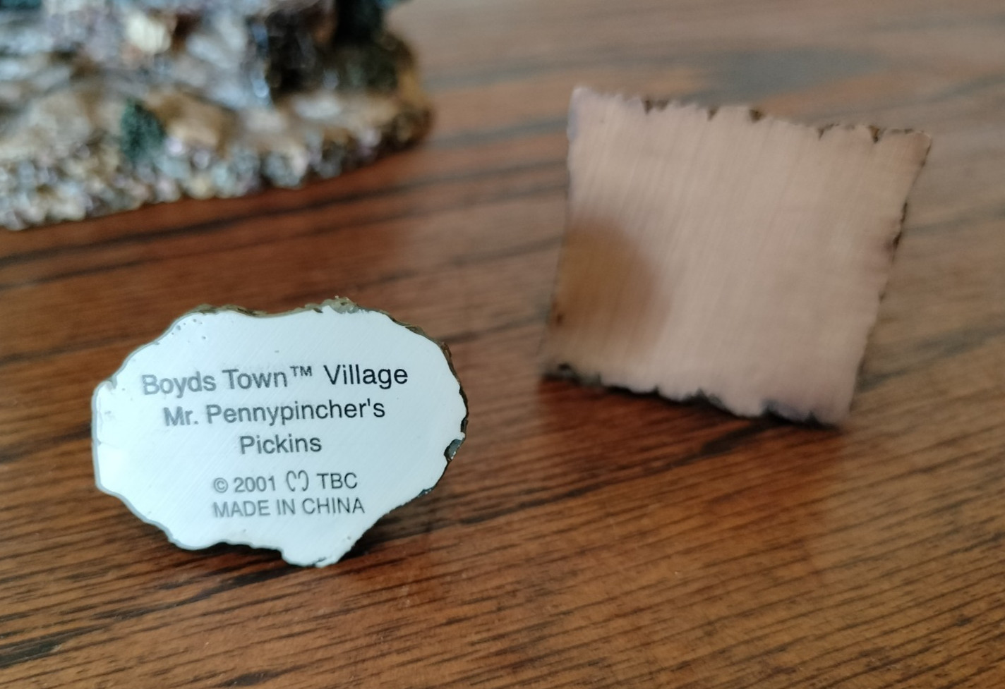 2001 Boyds Bearly Built Villages Mr Pennypincher’s Shoppe 958/1500 With Figures