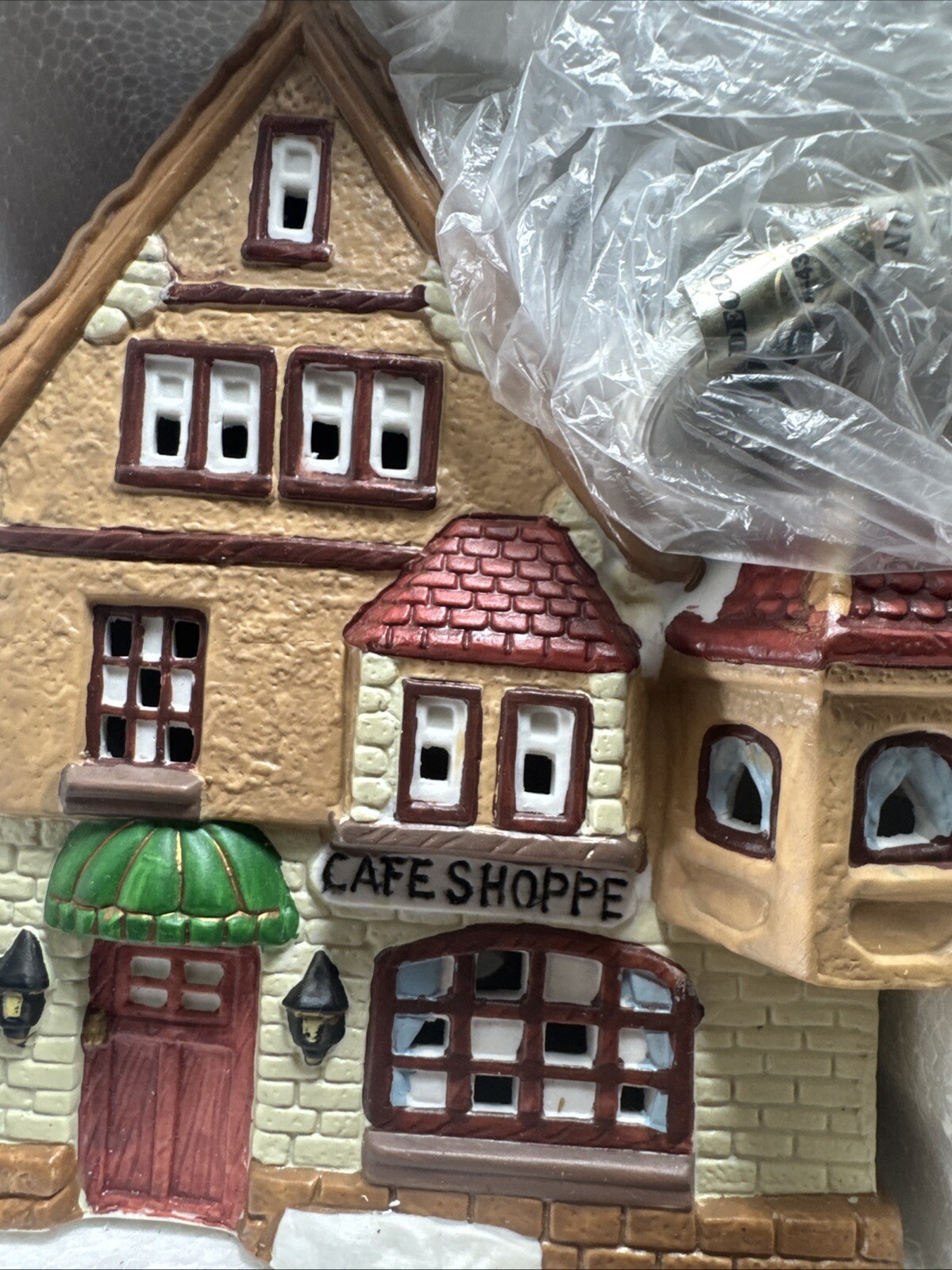 VILLAGE SQUARE COLLECTIBLES CAFE SHOPPE Share The Joy New Open Box