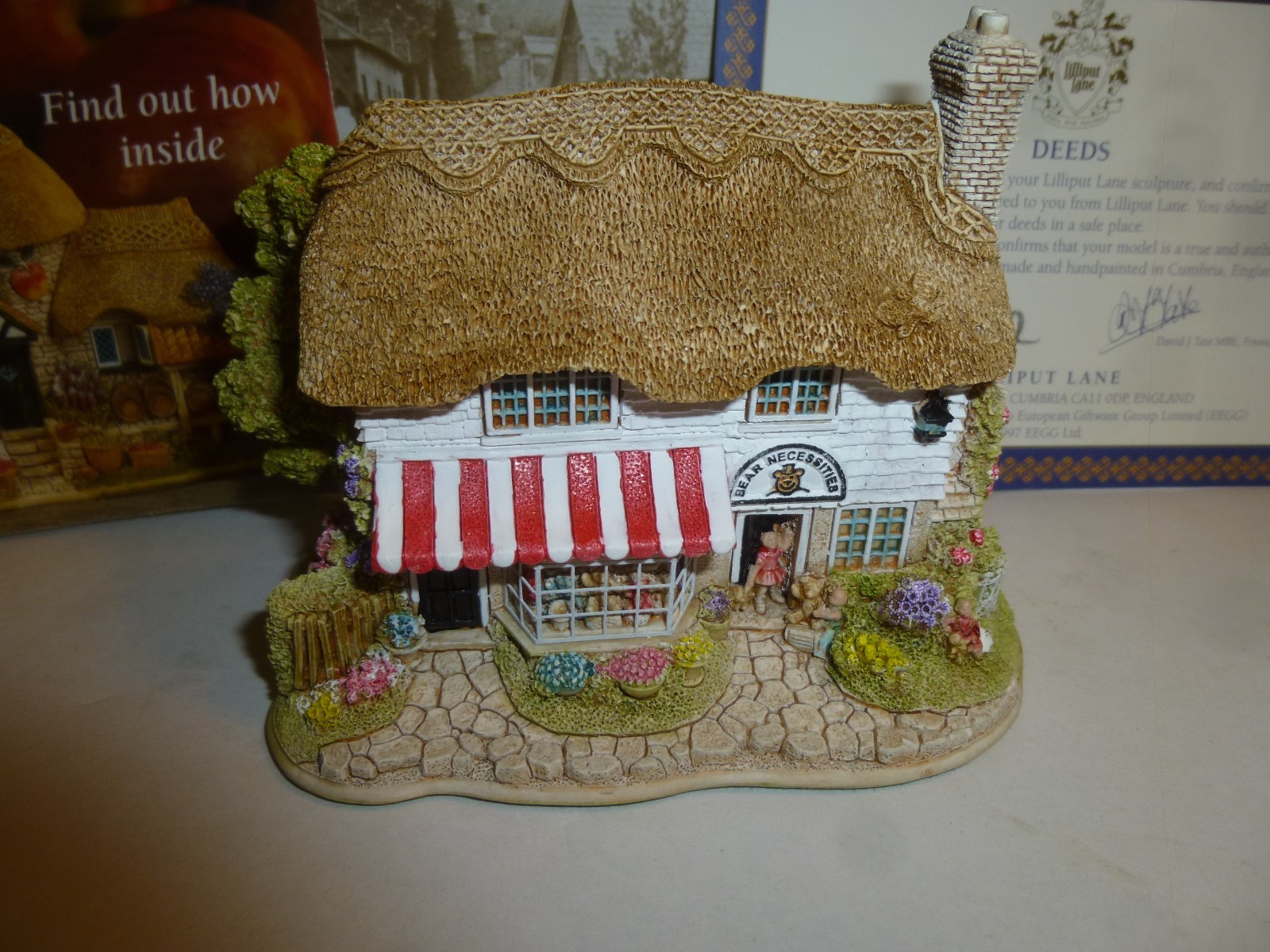 Lilliput Lane “Fresh Today”, 1999/2000 Collectors Club With Box and DEED