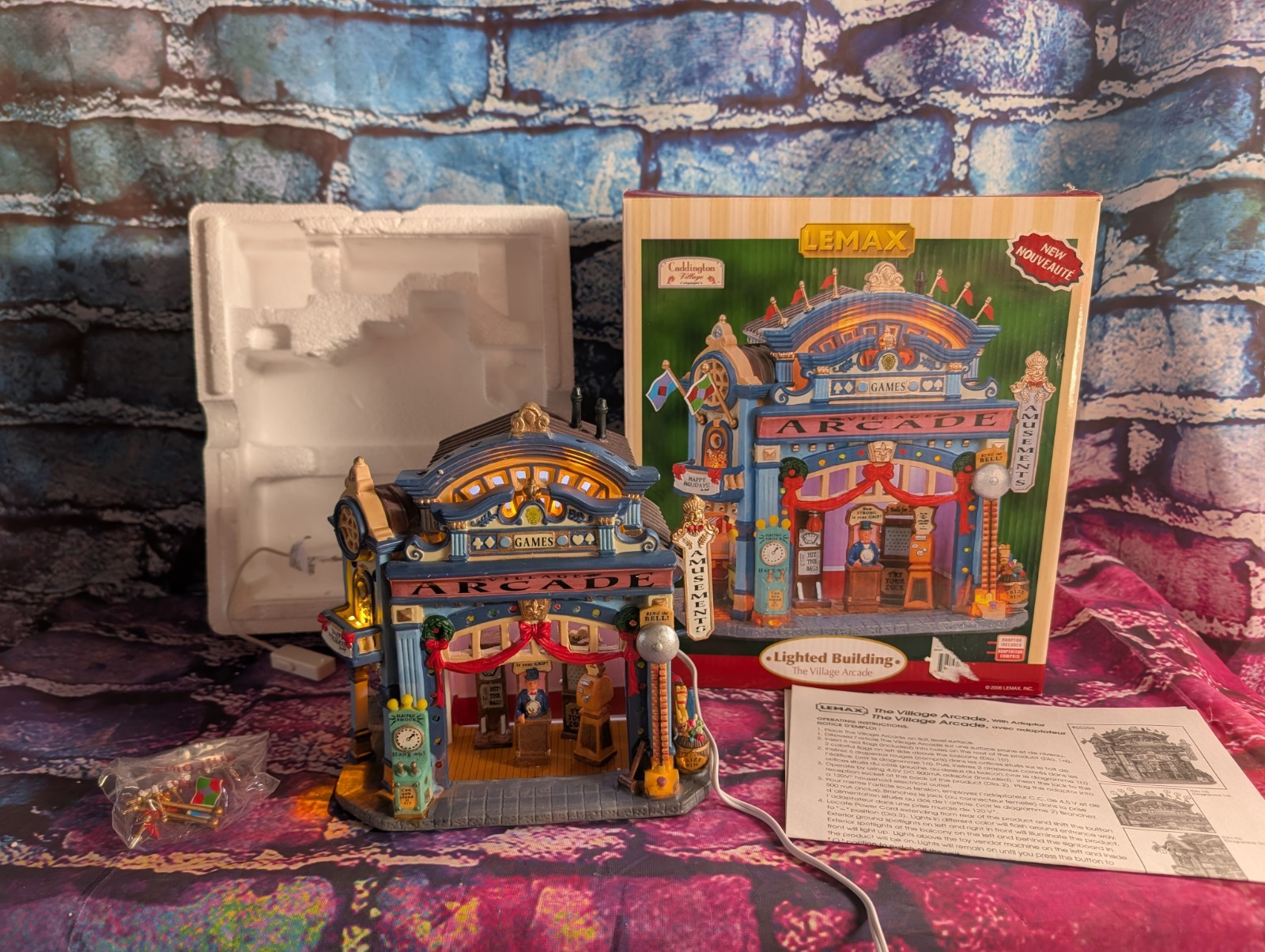 Lemax The Village Arcade Building | 65394 | 2006 | Retired 2013 | Original Box