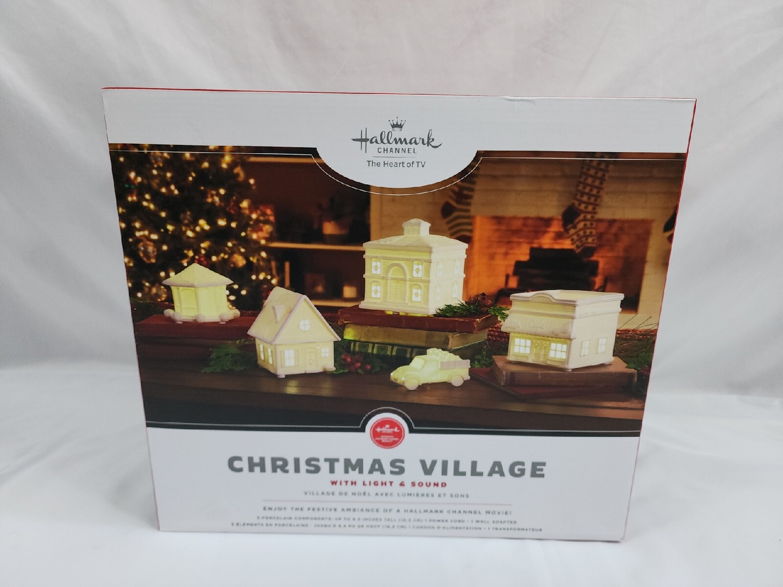 2021 CHRISTMAS VILLAGE Hallmark Channel Table Top Display MAGIC LIGHT & SOUND