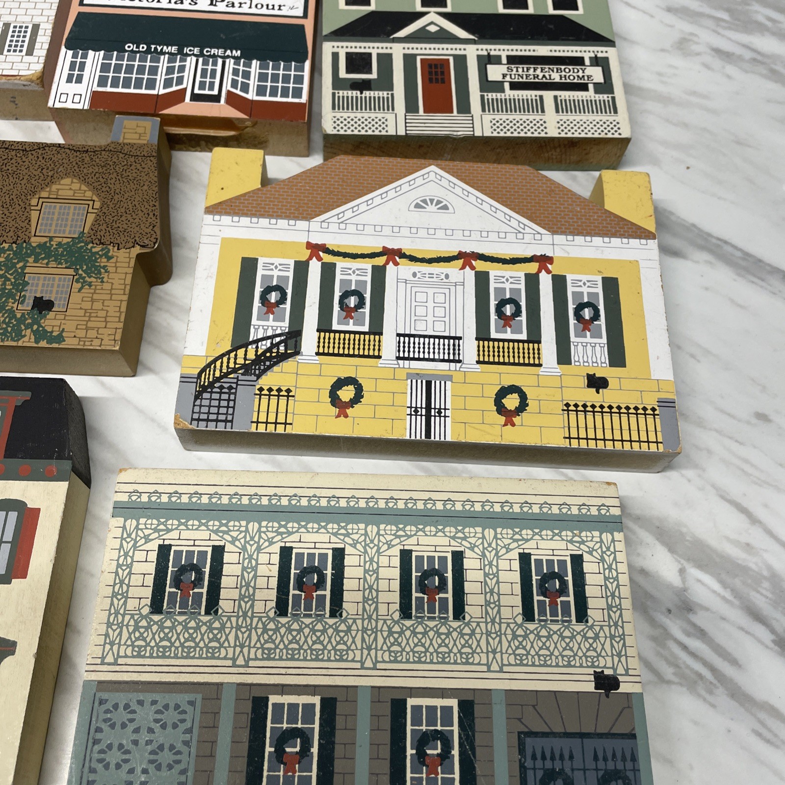 Vtg Mixed Bag Lot of 13 Cat’s Meow Village Collectibles Buildings
