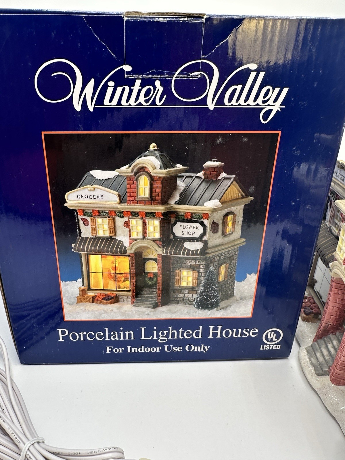 WINTER VALLEY GROCERY FLOWER SERIES II PORCELAIN LIGHTED HOUSE CHRISTMAS VILLAGE