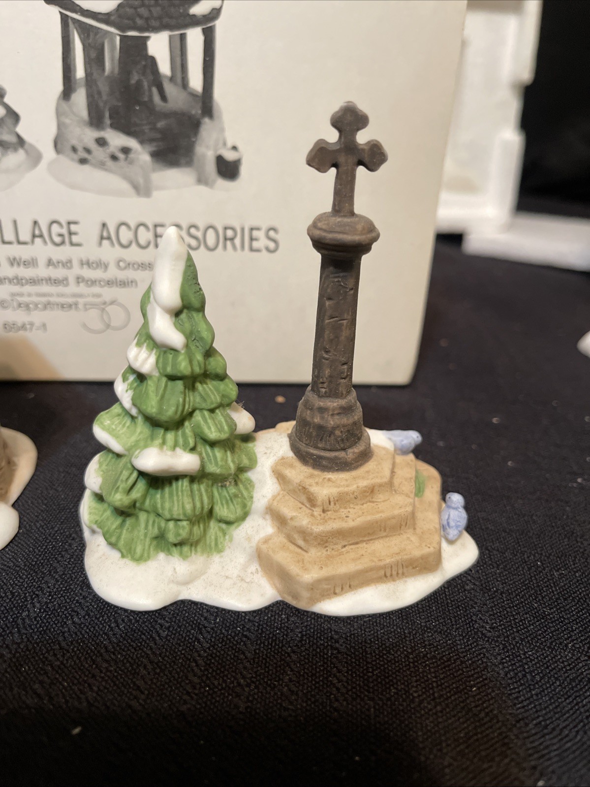 Dept. 56 Heritage Village “Village Well and Holy Cross” #6547-1 In Original Box