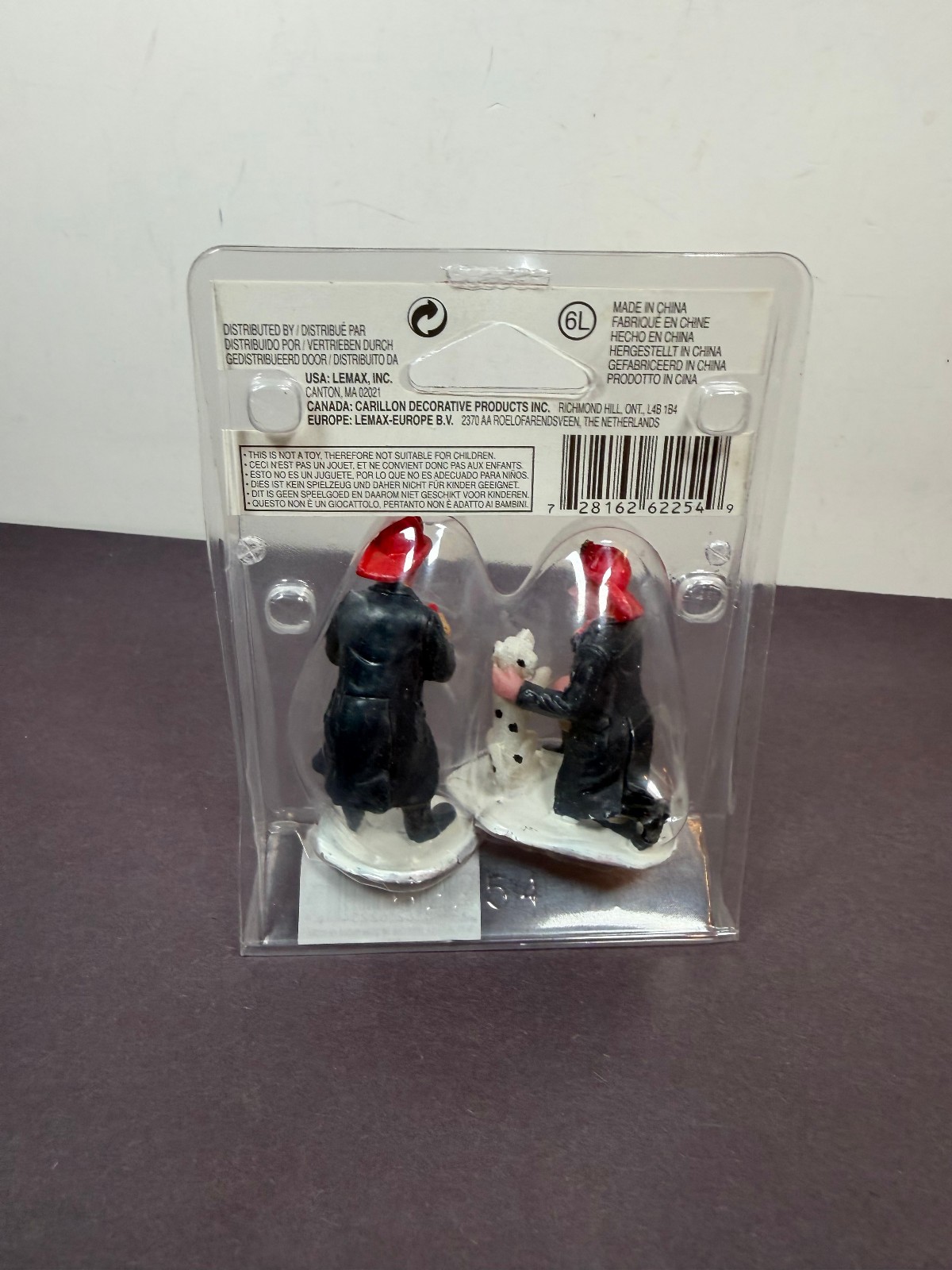 Lemax Village A HERO’S REWARD Fireman Dog Poly Resin Figurine Figure 2006 62254