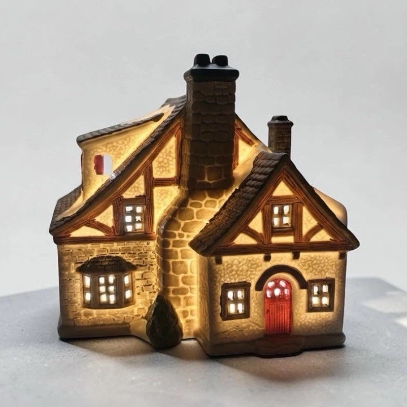 Lemax Vail Village Christmas Lighted Porcelain House 1993 Tested Box Cord Bulb