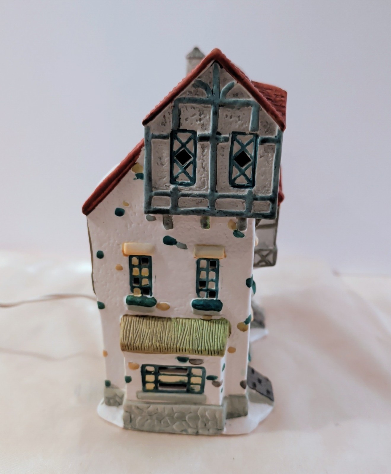 Dickens Collectable Christmas Village Towne Series Hand Painted 1995 No Box Vtg