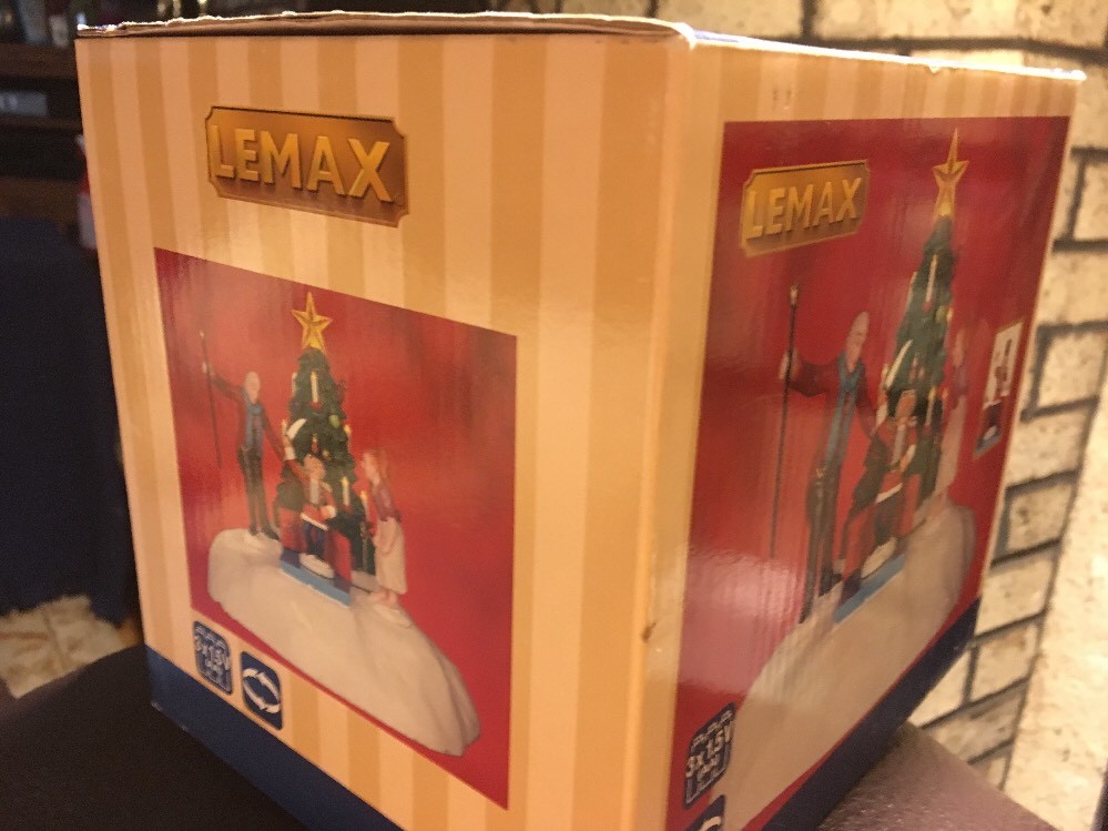 LEMAX Claras Gift-Holiday Village Lighted & Animated Toy Soldier-retired