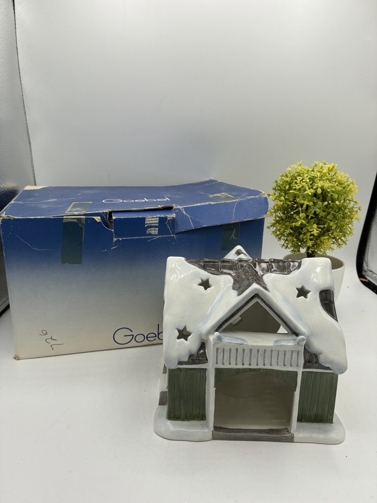 Goebel 726 Ride Into Christmas Nativity Hut Stable Luminary Western Germany IOB