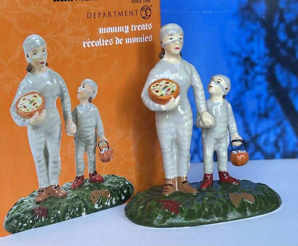 DEPT 56 Halloween MOMMY TREATS! Mummy, Trick-Or-Treating, Costumes, Candy