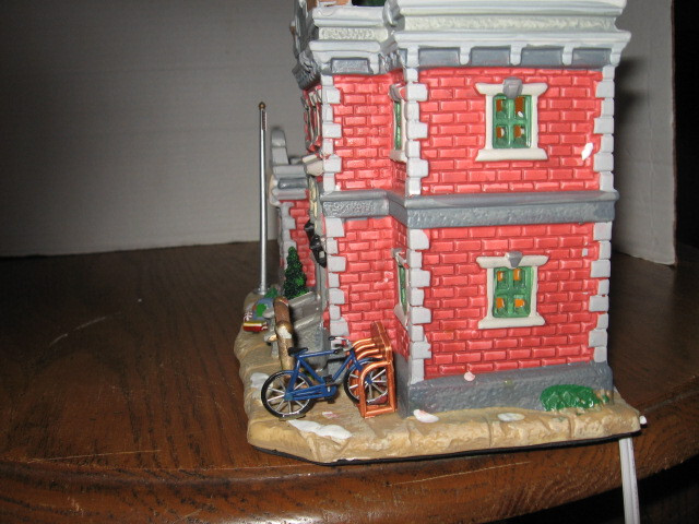 Rare Lemax Carole Towne 2011 Lighted Christmas Village Oak Valley High School