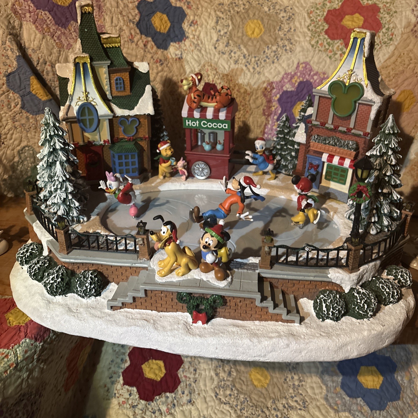 Disney On Ice- Christmas Village Piece. Excellent Piece . (No Original Box)
