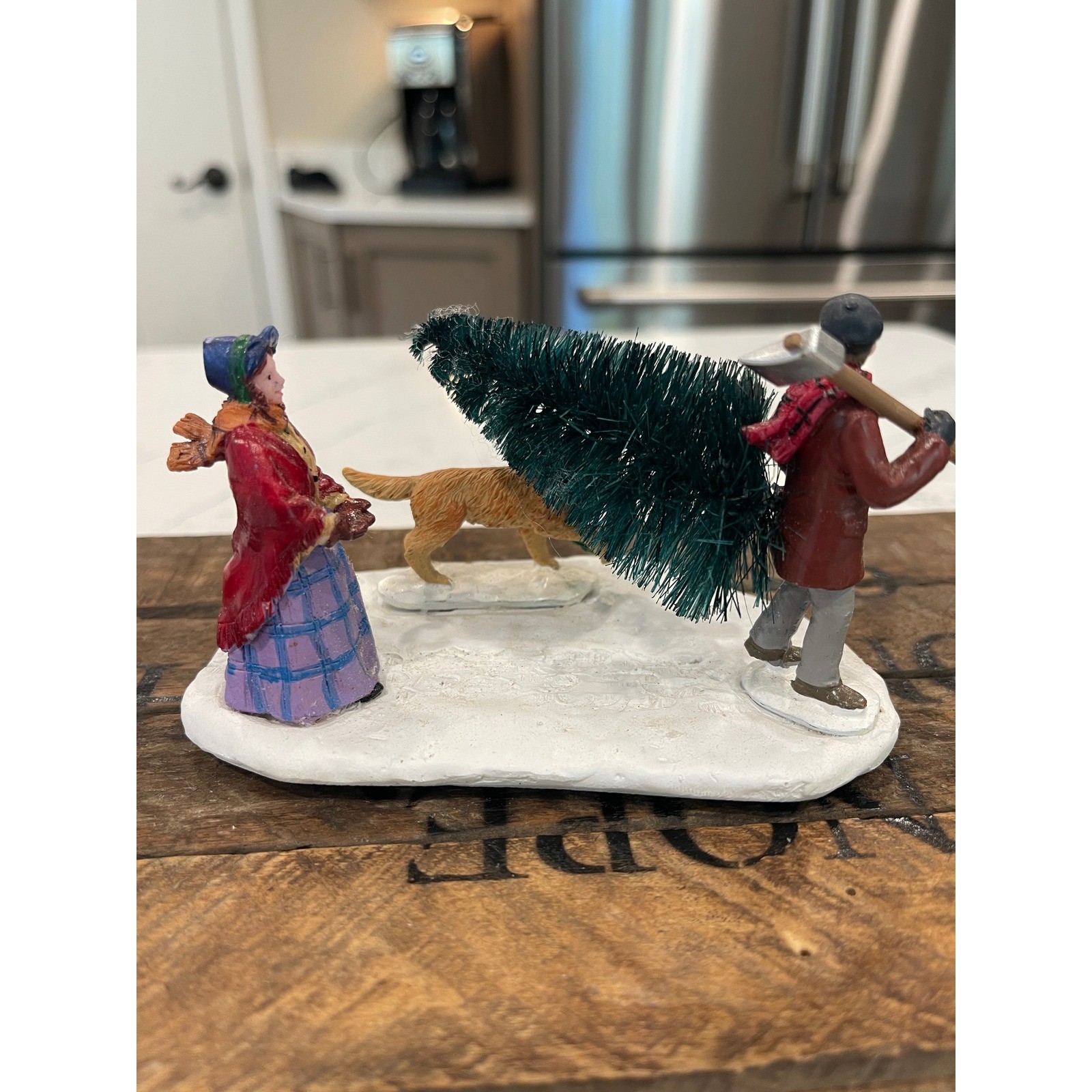 Lemax Caddington Village Our First Christmas Tree Figurine 1202 Victorian Scene