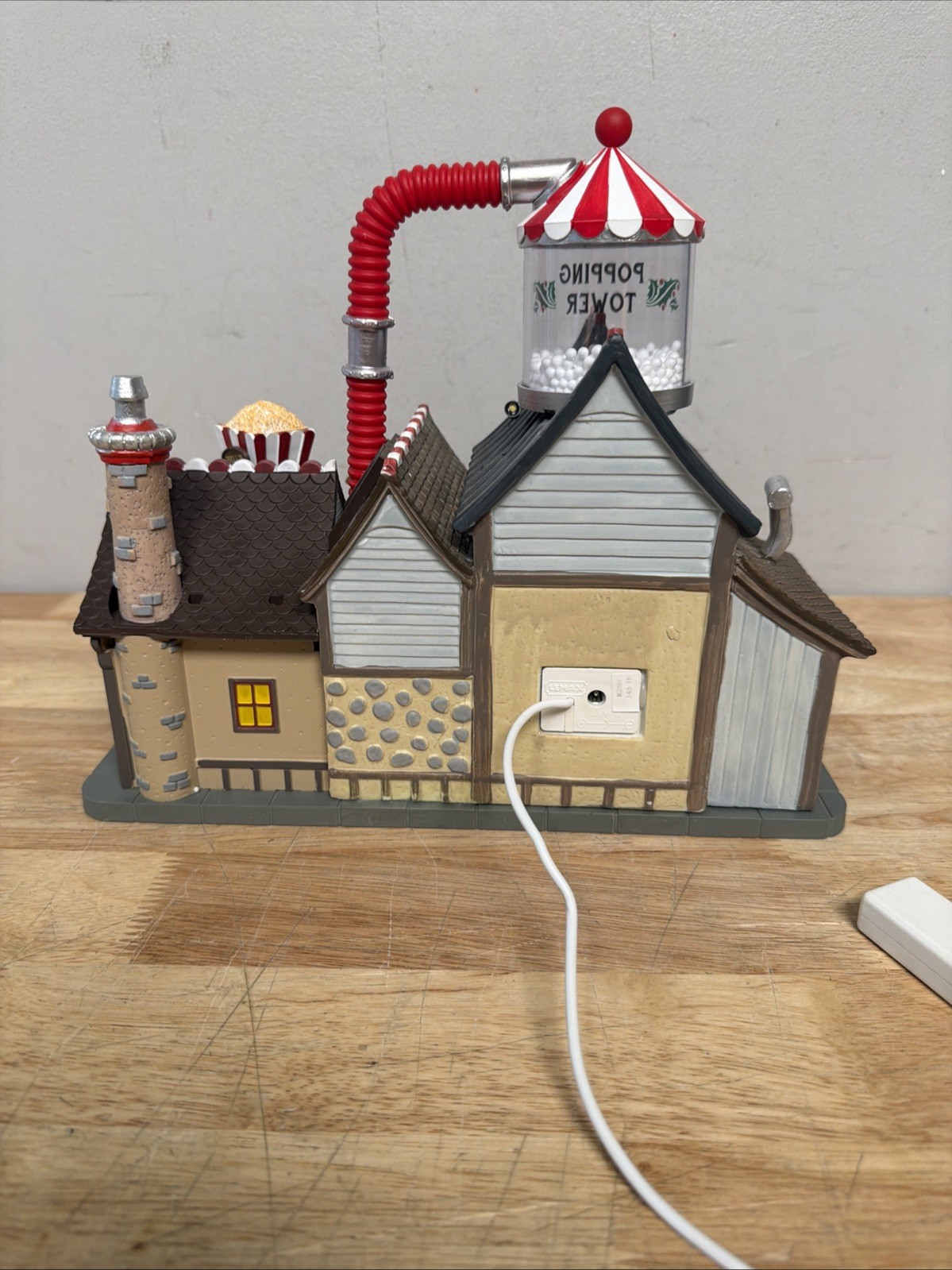 LEMAX BELL’S GOURMET POPCORN FACTORY~LIGHTS MOTION SOUNDS~ CHRISTMAS VILLAGE