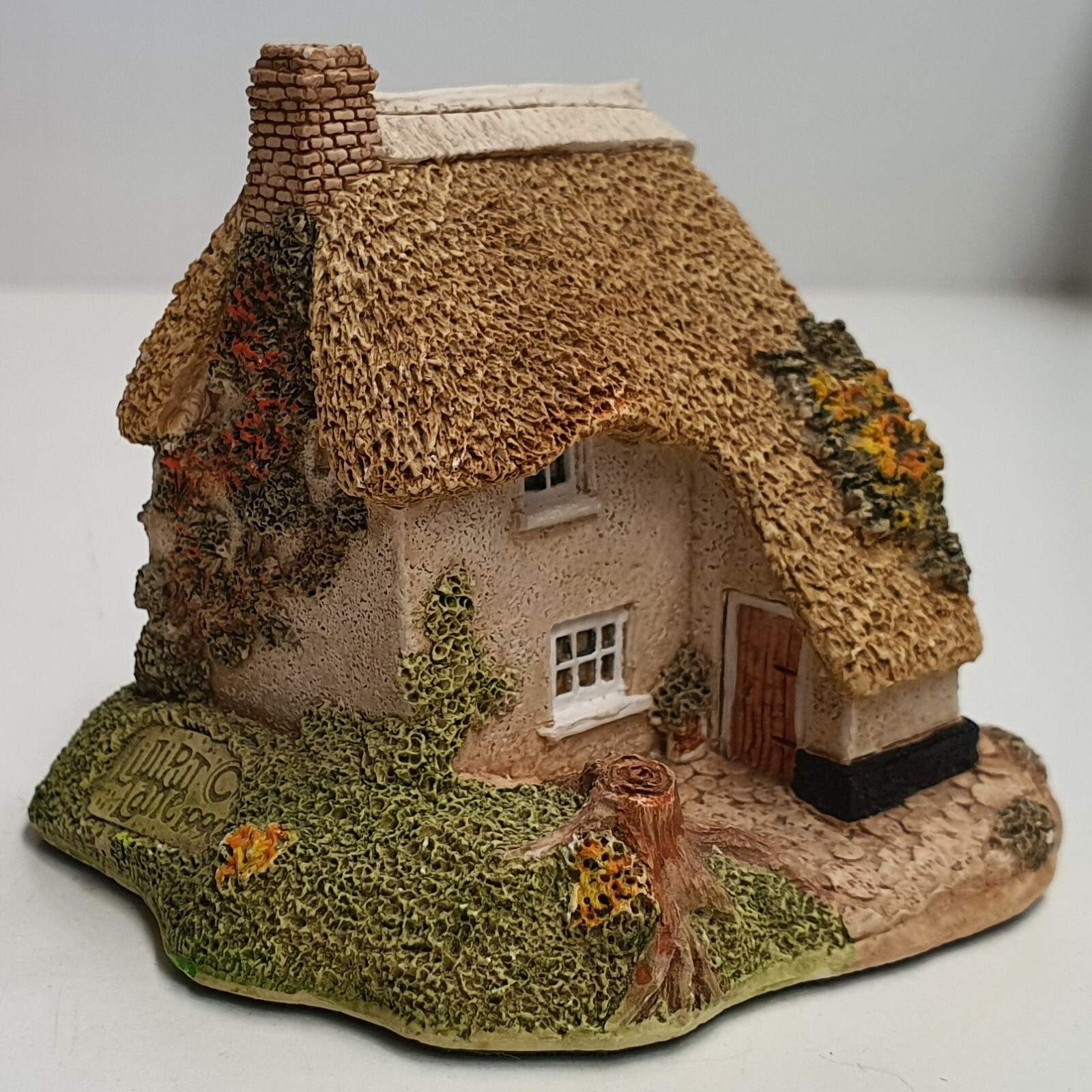 Lilliput Lane Otter Reach c1990-96 Miniature Handmade in Cumbria, England 6cm
