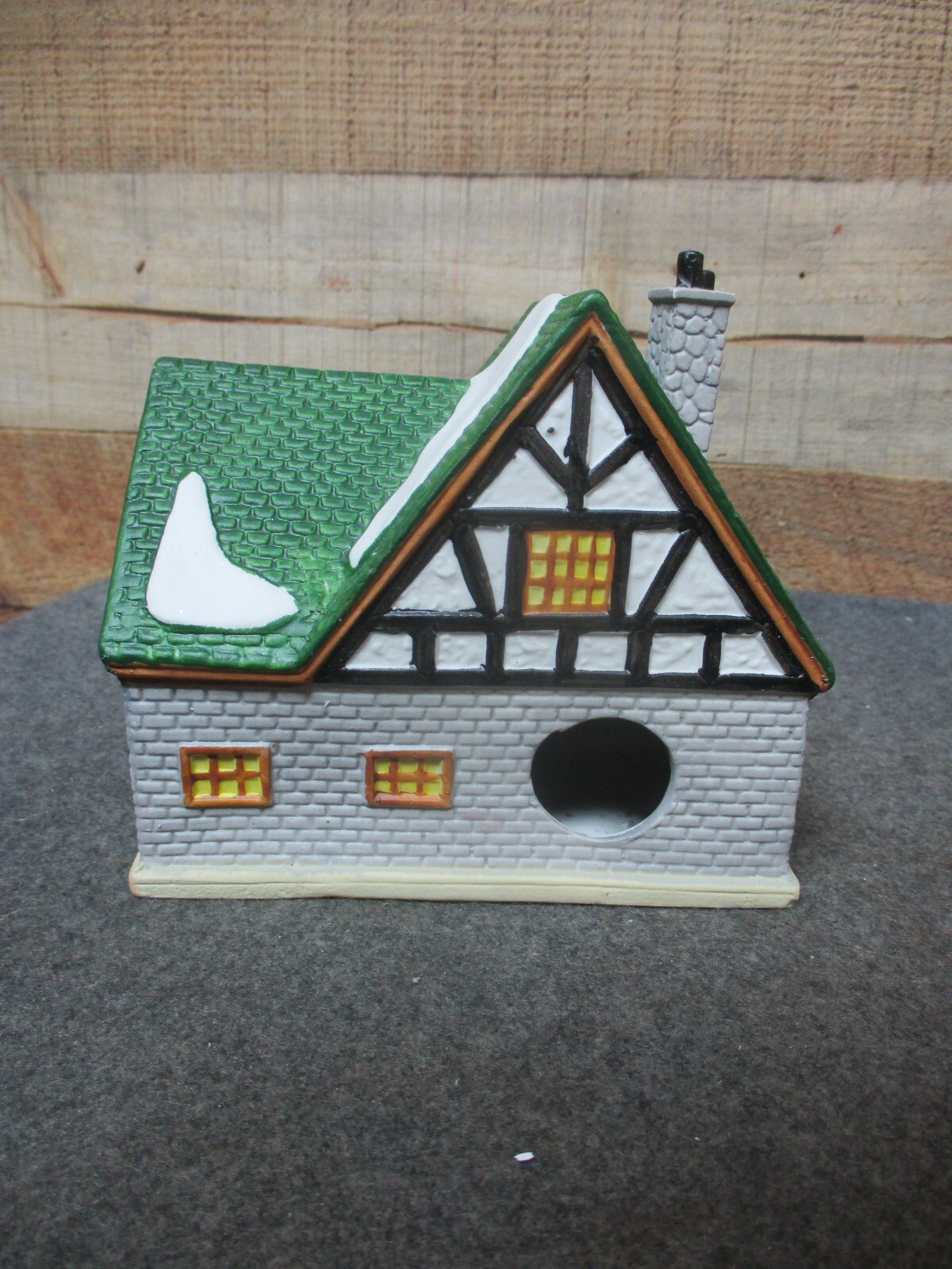 Lemax Hearthside Village “Thorne’s Gallery” 1995