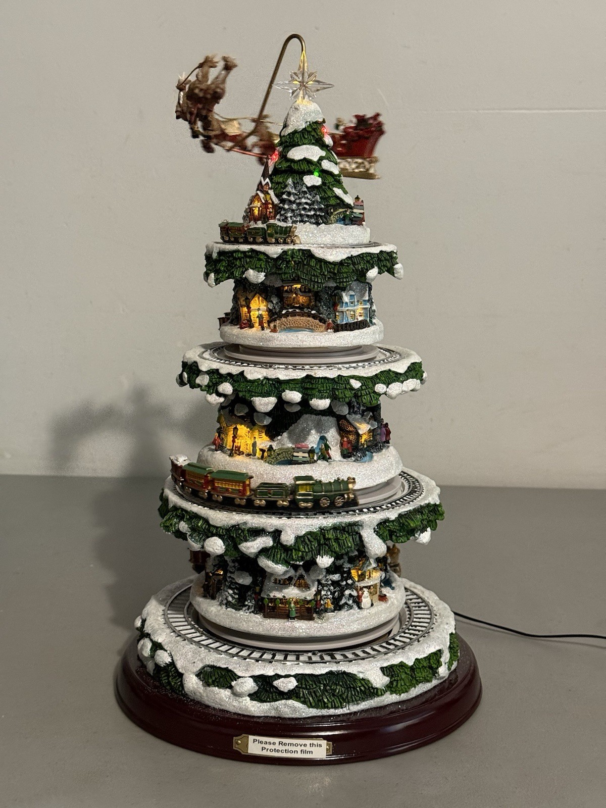Thomas Kinkade Hawthorne Village Wonderland Express Animated Christmas Tree 16″