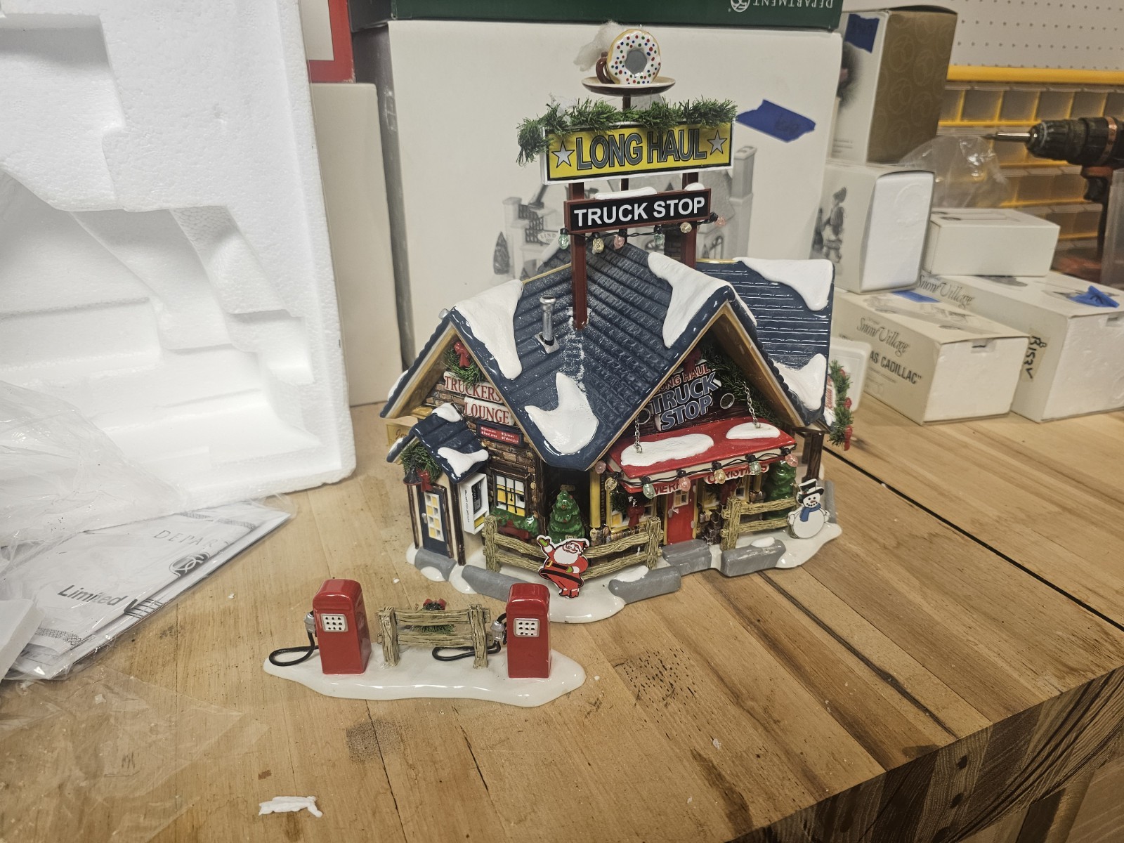 Department 56 Snow Village Long Haul Truck Stop Lighted Animated w/ Box