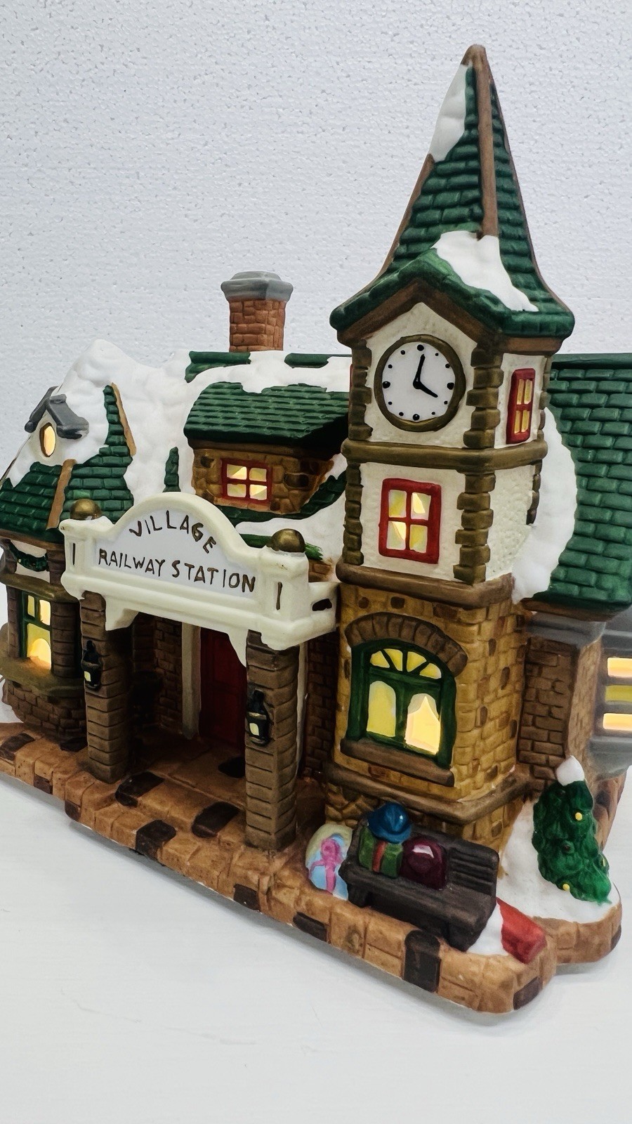 Copperfield Keepsake “ Village Railway Station ” Lighted House Excellent !