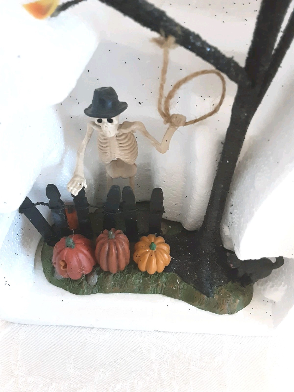 Department 56 Halloween Village Accessories Hanging Around Skeleton Pumpkins