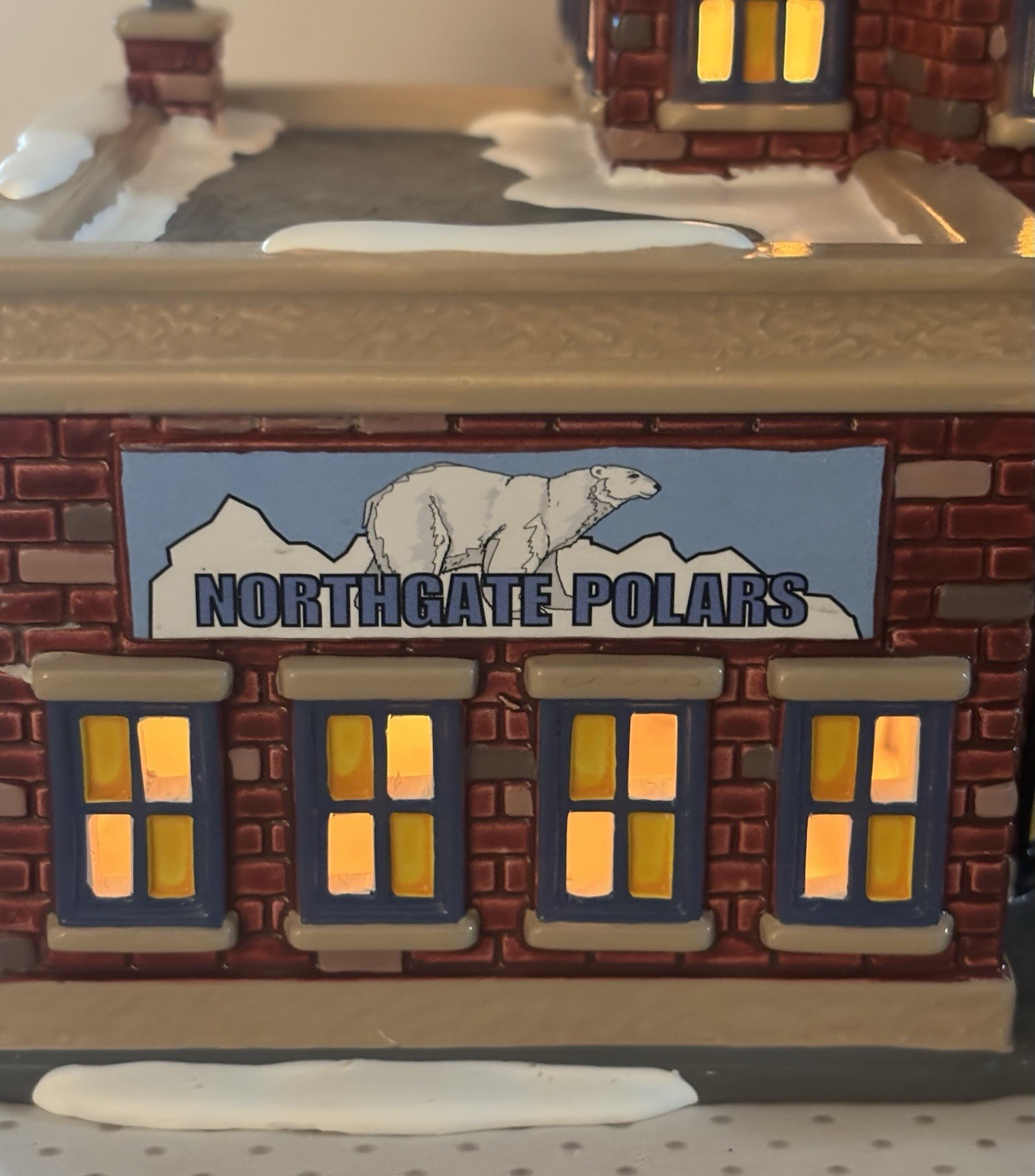 Dept 56 Snow Village Northgate School Lighted Building