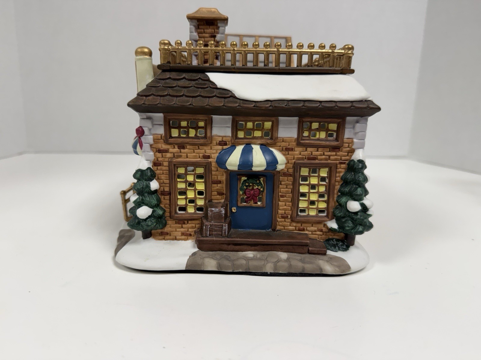 Hershey Chocolate Factory – Village House Accessory – Holidays