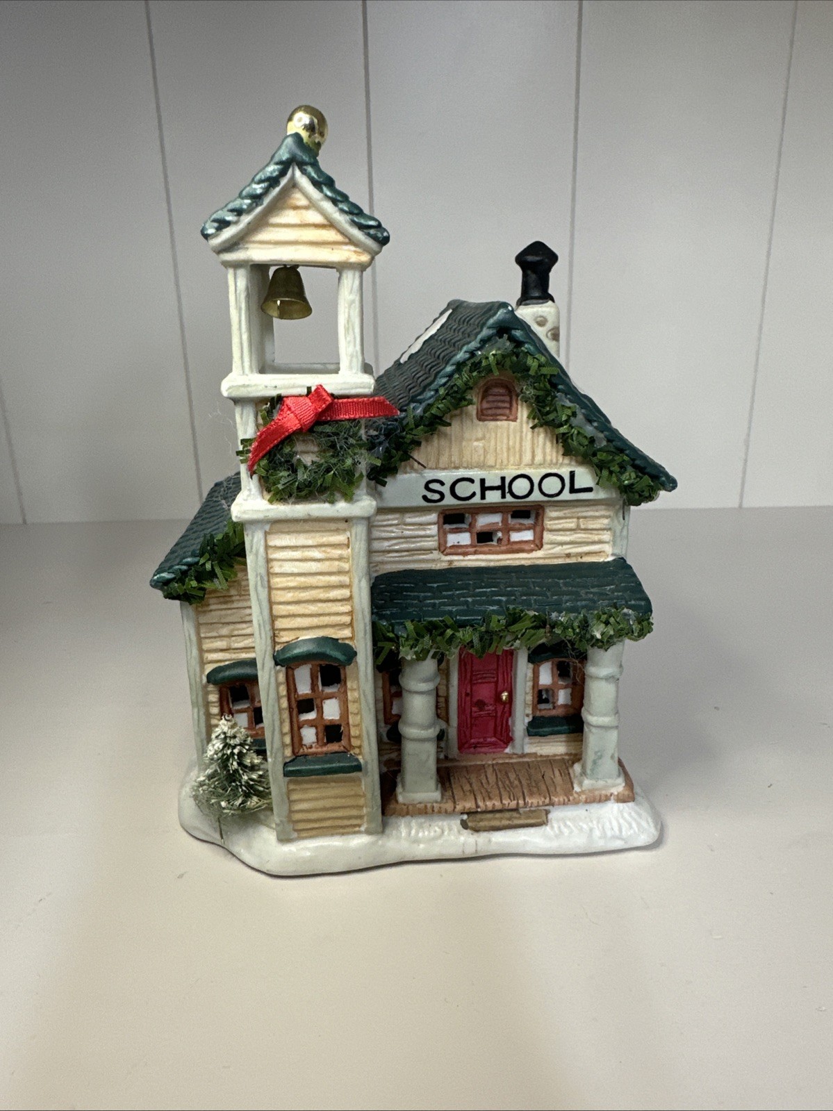 🎄Christmas Valley Seasonal Specialties The Bell Tower School No Light Vintage🎄