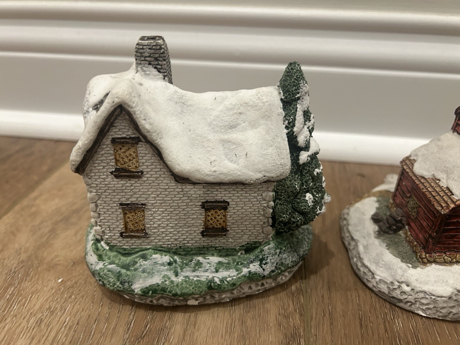 christmas village houses set of 4 Small 3 To 4 Inches Long And Tall