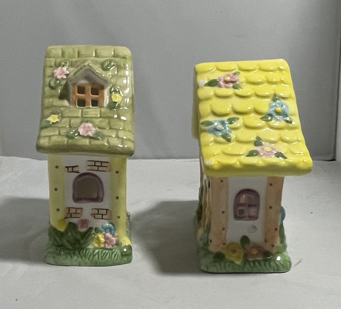 2 International Bazaar Ceramic Easter Houses Votives Holders Spring Pastels