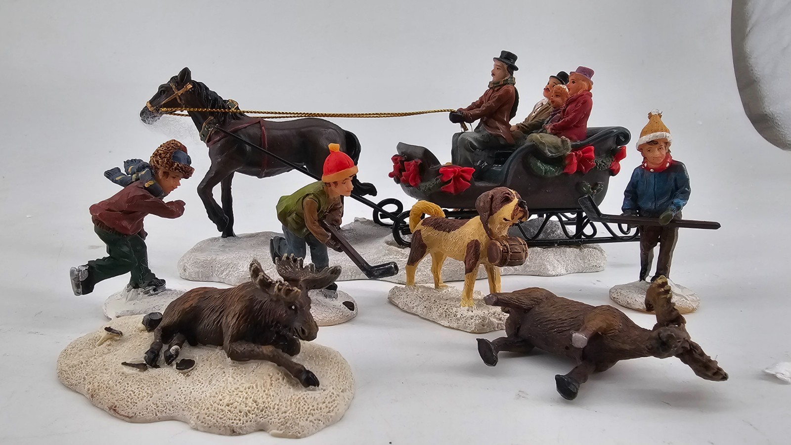St Nicholas Square Village Collection Accessory Sleigh Ride w/ extra figures