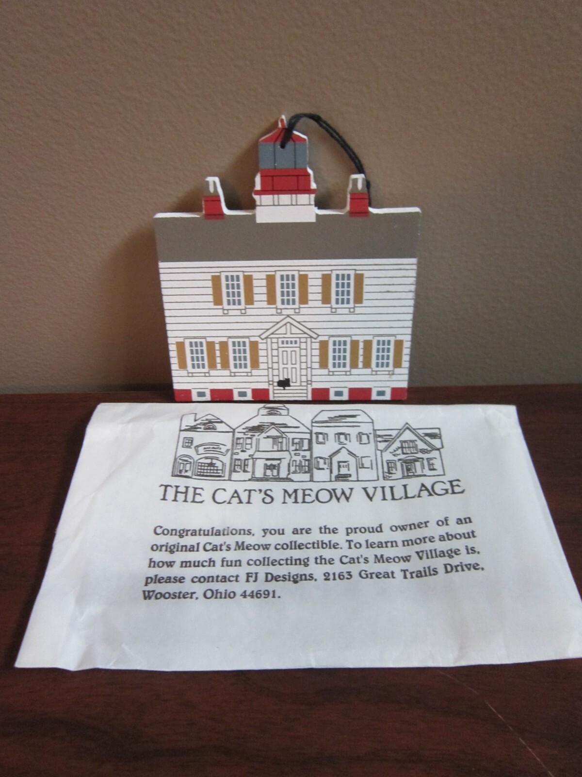 YAQUINA BAY LIGHT CHRISTMAS ORNAMENT CAT’S MEOW VILLAGE LIM ED 1995 NEVER USED