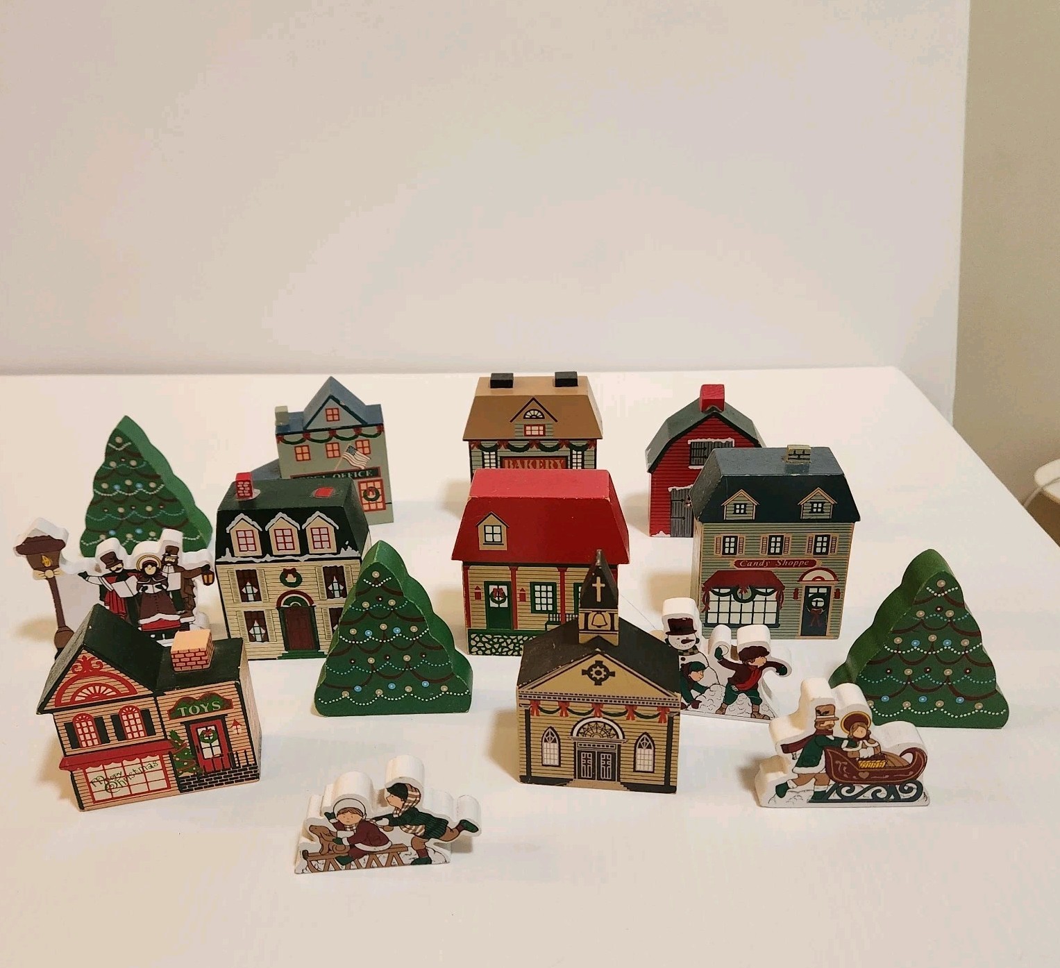 15pc Vintage Wood Christmas Houses, Stores, Barn, Trees, People Made In Taiwan